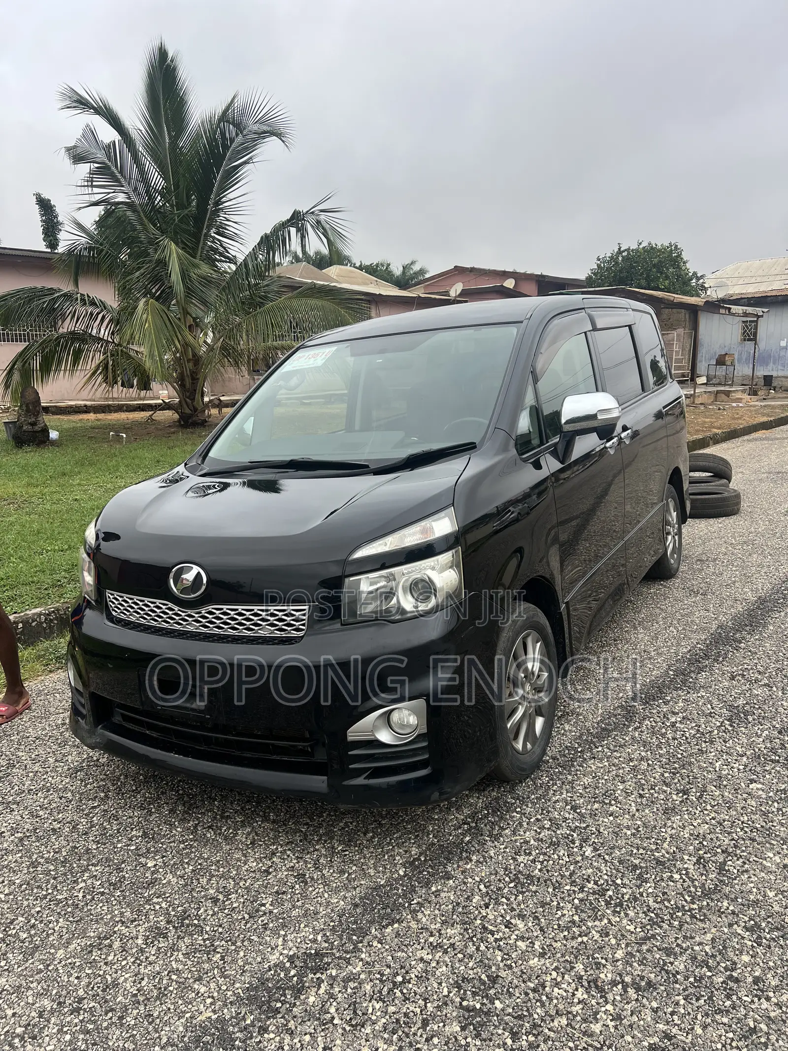 Toyota Voxy 2010 Black