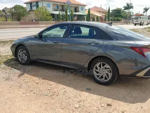 Hyundai Elantra SEL Sport IVT 2025 Gray