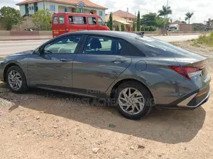 Hyundai Elantra SEL Sport IVT 2025 Gray