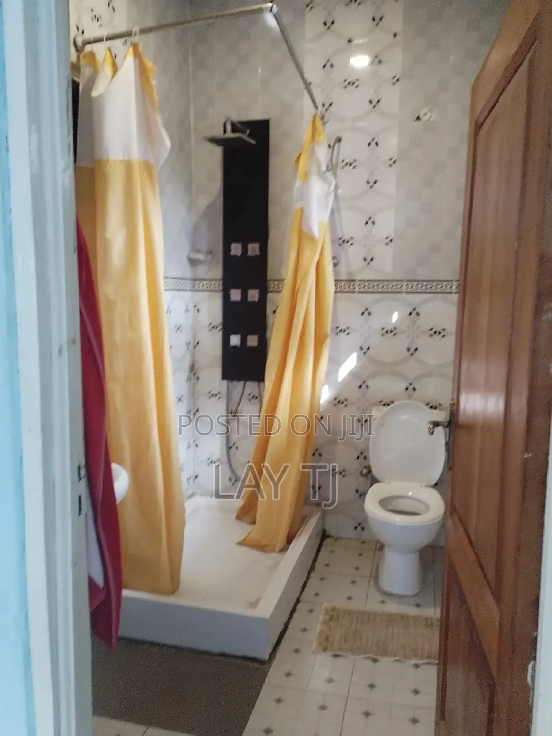 Furnished 4bdrm Condo in Kent City Junction, Kumasi Metropolitan