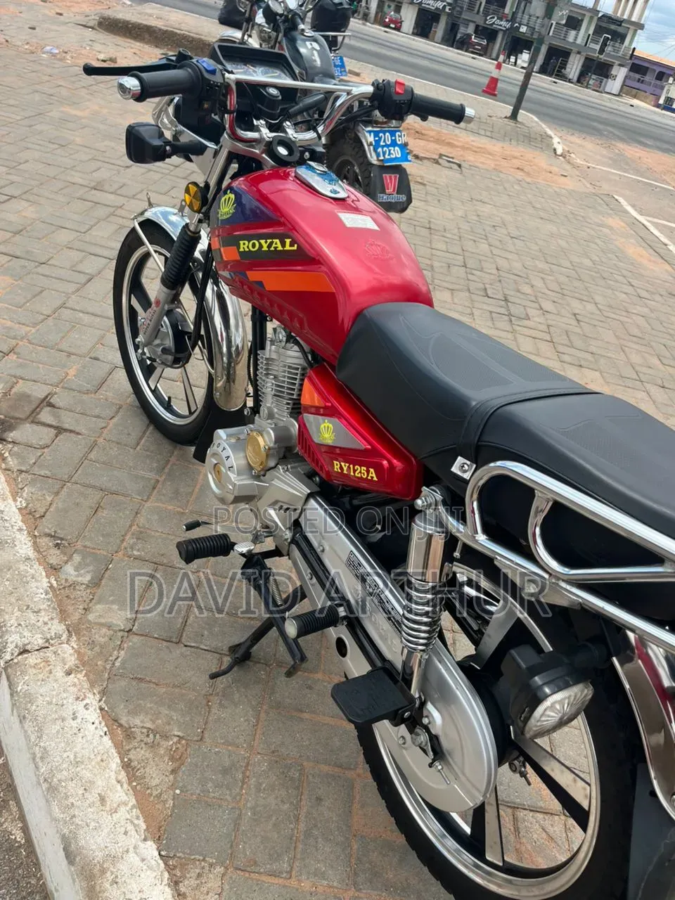 New Royal RY125 2026 Red