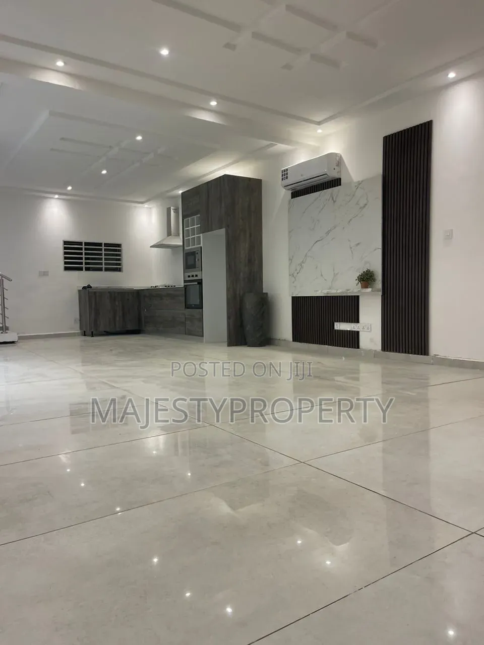 2bdrm Townhouse / Terrace in Lashibi for rent