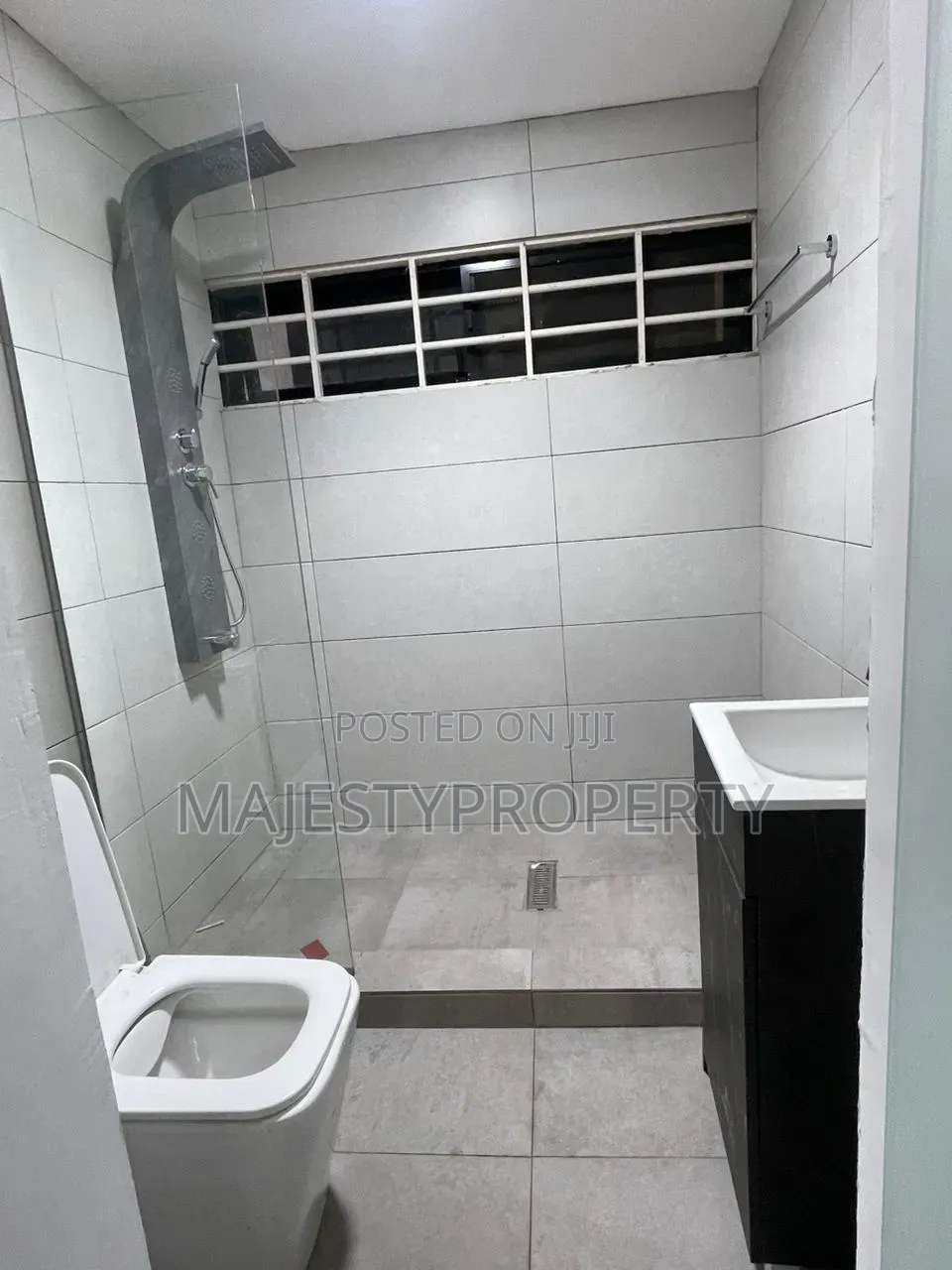 2bdrm Townhouse / Terrace in Lashibi for rent