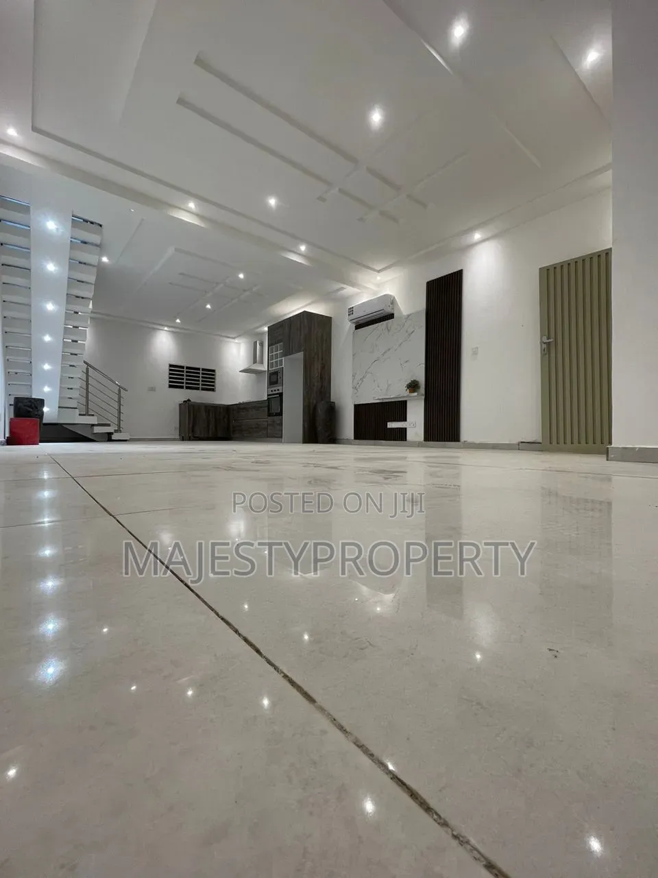 2bdrm Townhouse / Terrace in Lashibi for rent