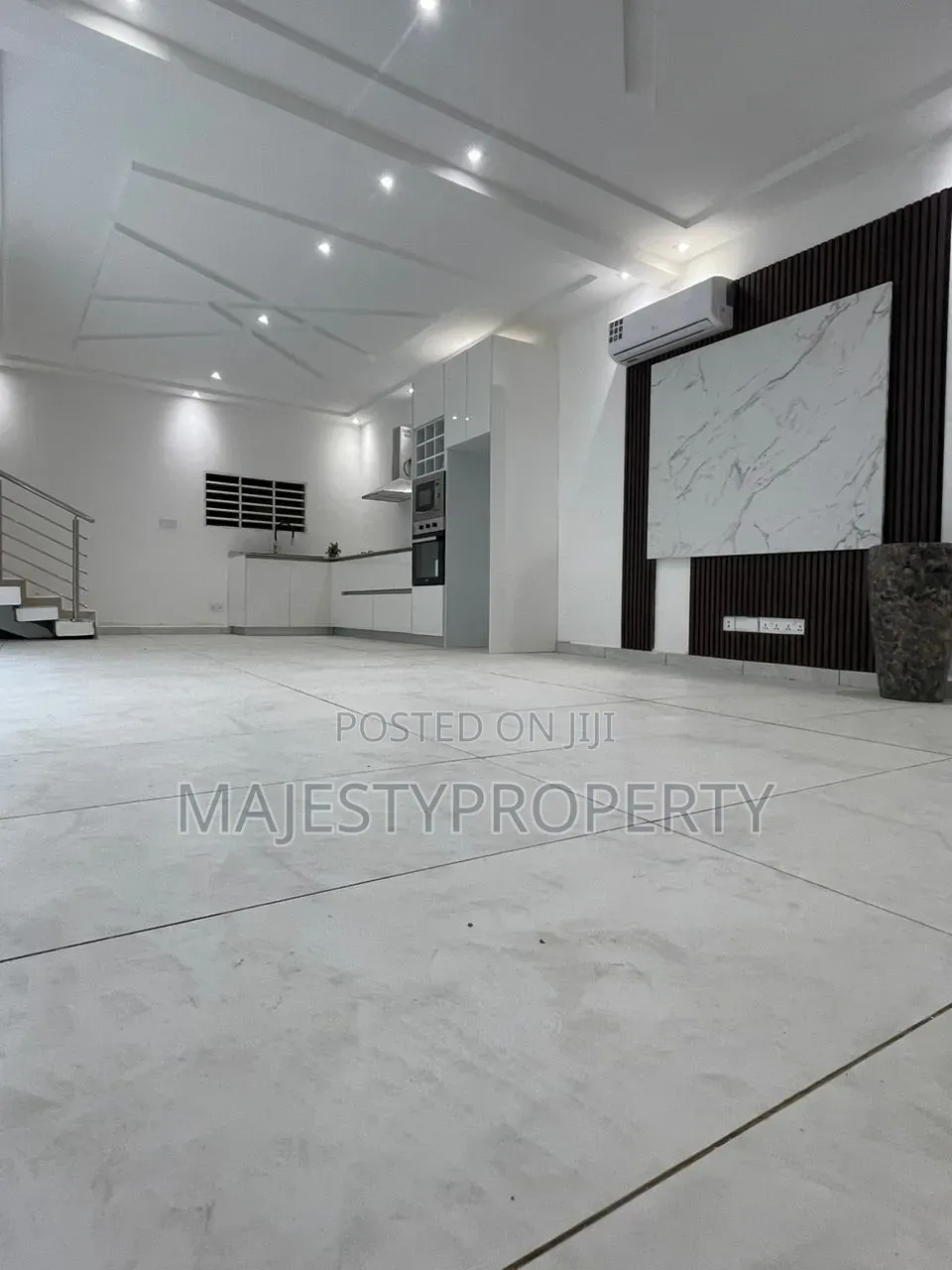 2bdrm Townhouse / Terrace in Lashibi for rent