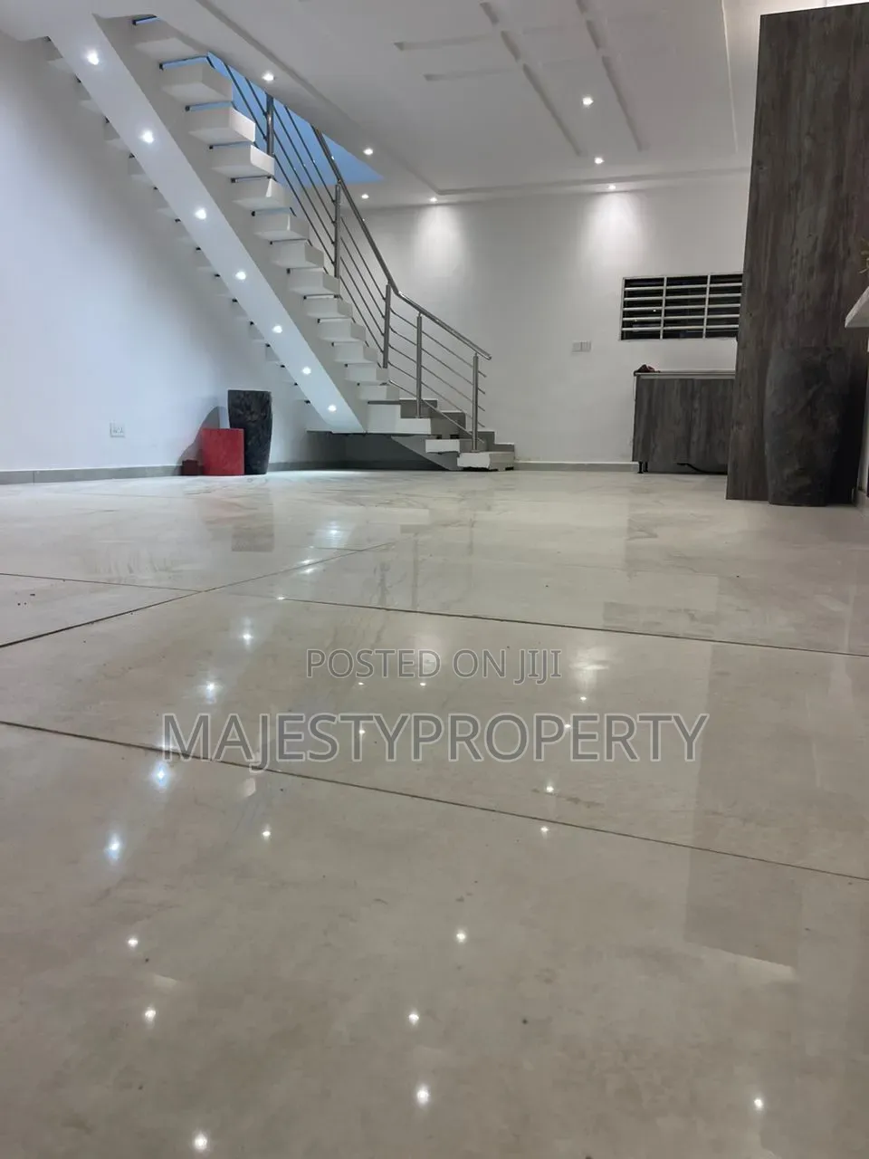 2bdrm Townhouse / Terrace in Lashibi for rent