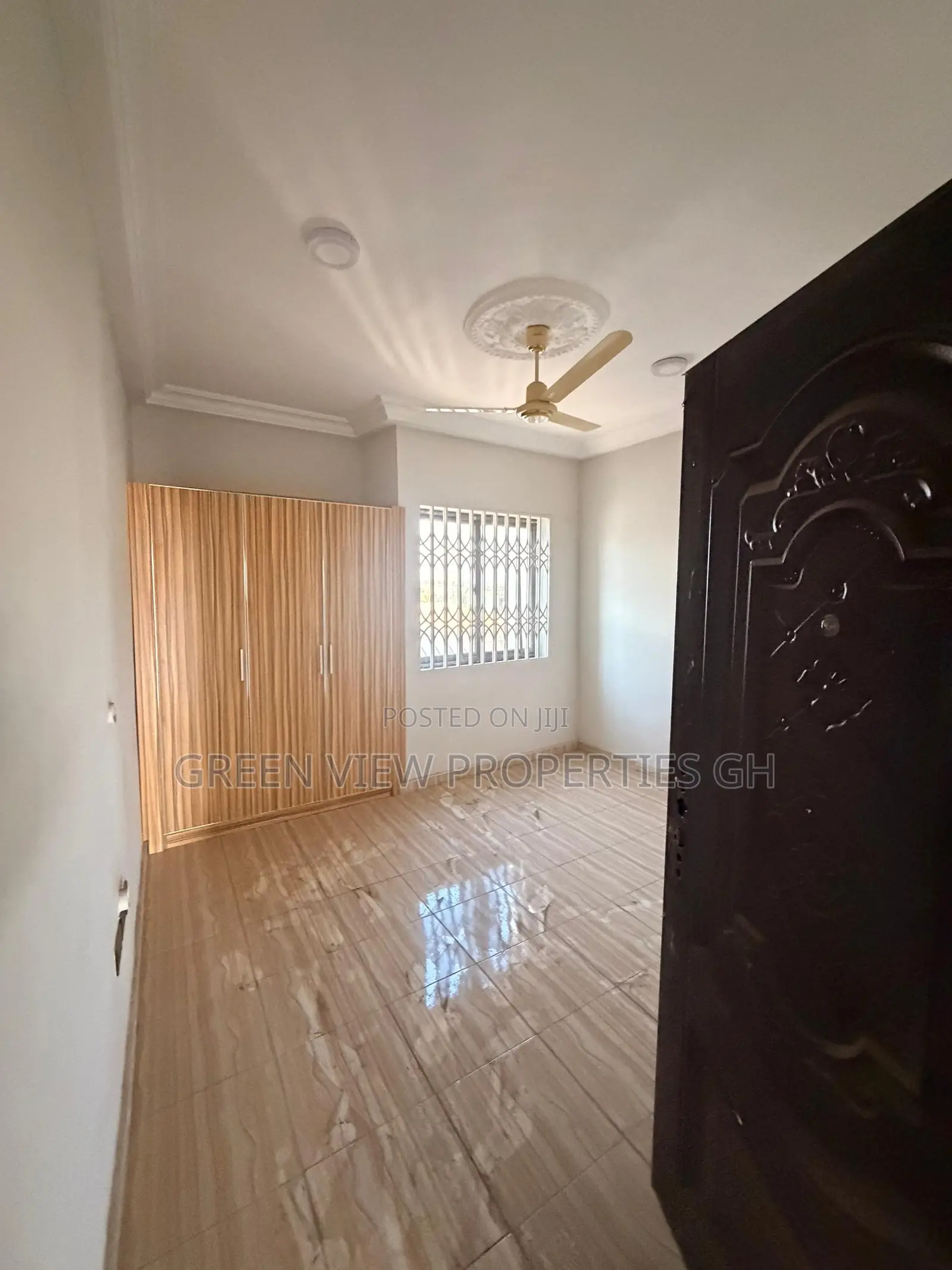 3bdrm Apartment in West Hills Mall Area for rent