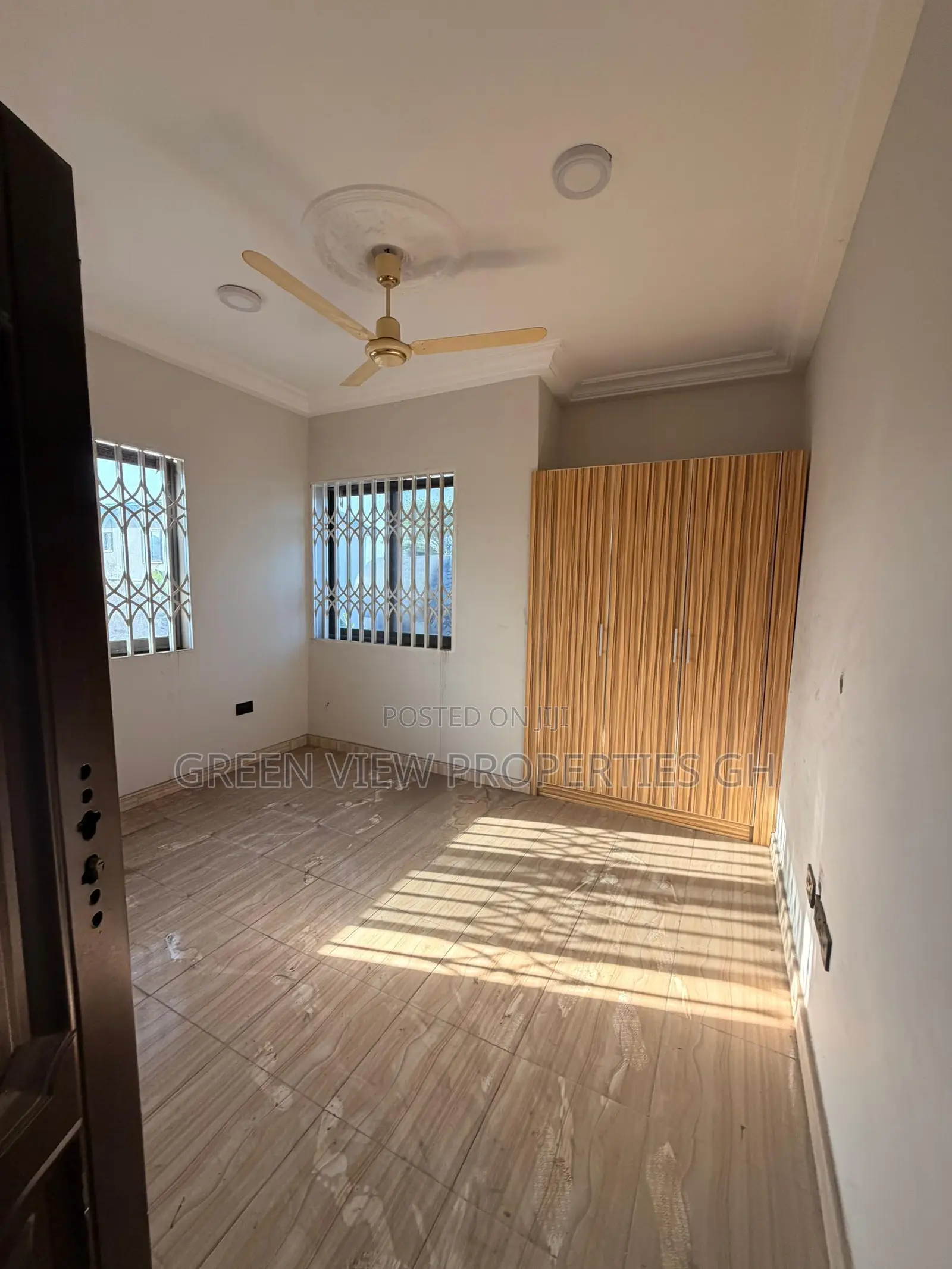 3bdrm Apartment in West Hills Mall Area for rent