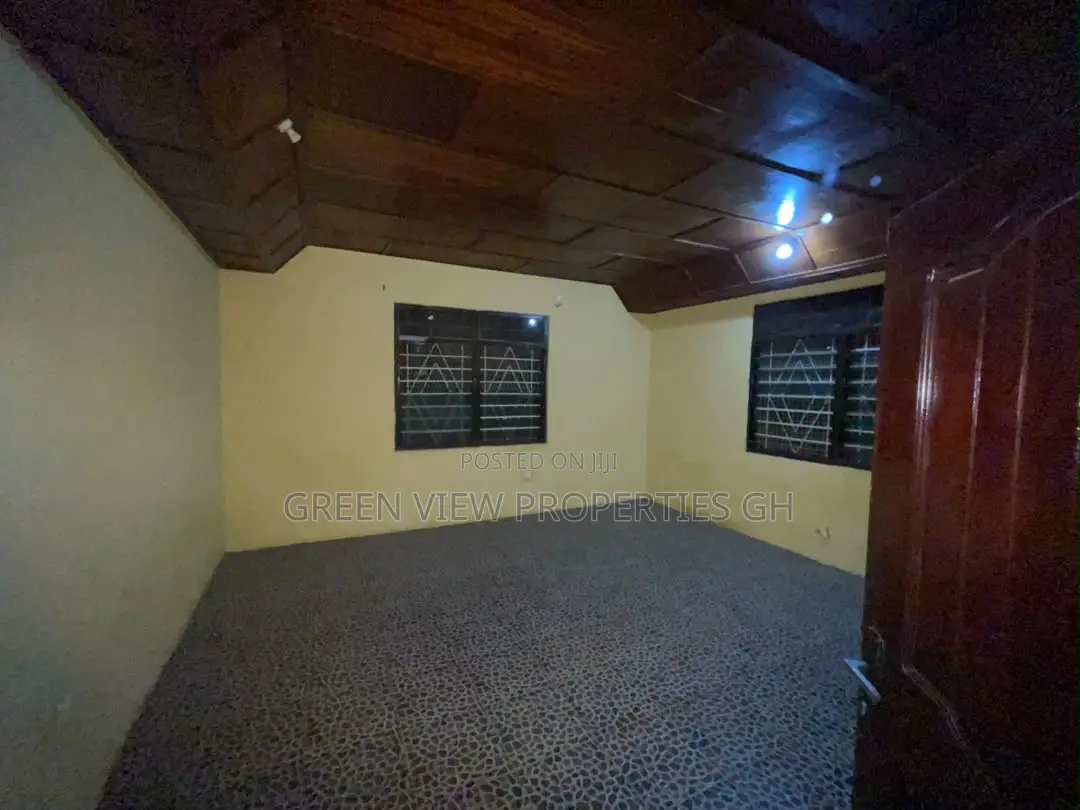 2bdrm Apartment in Awoshie for rent