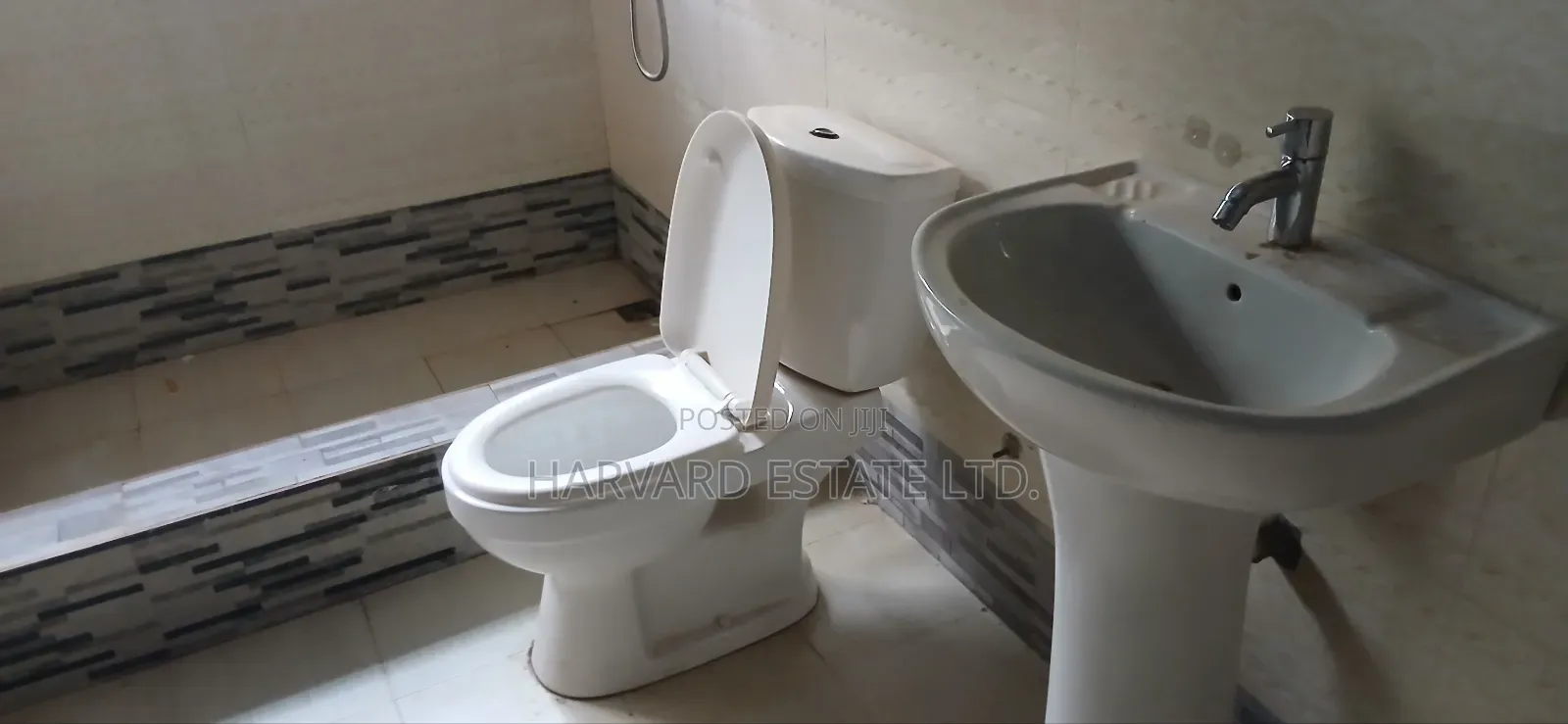 3bdrm Apartment in Tech Appiadu Knust, Kumasi Metropolitan for rent