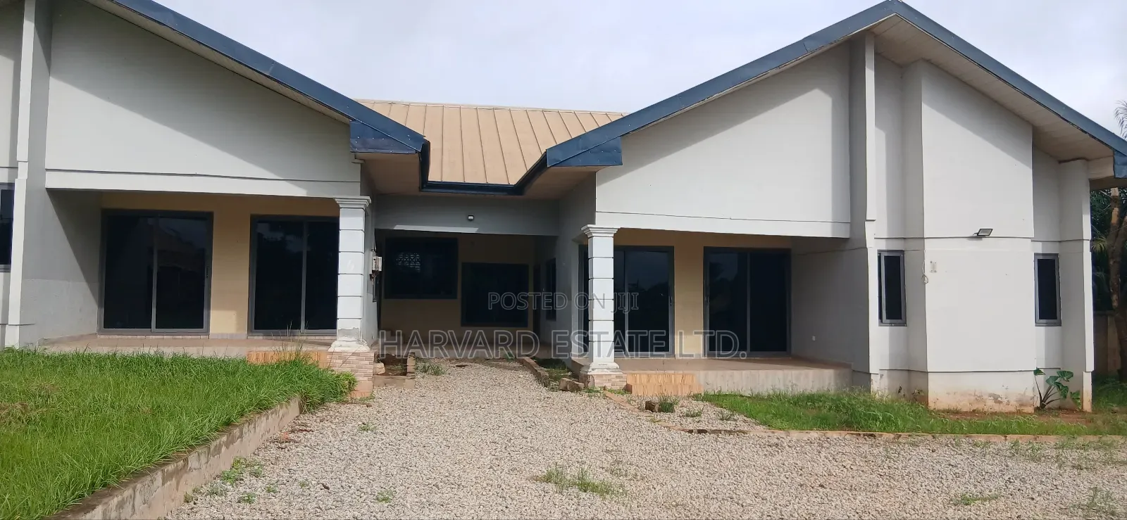 3bdrm Apartment in Tech Appiadu Knust, Kumasi Metropolitan for rent