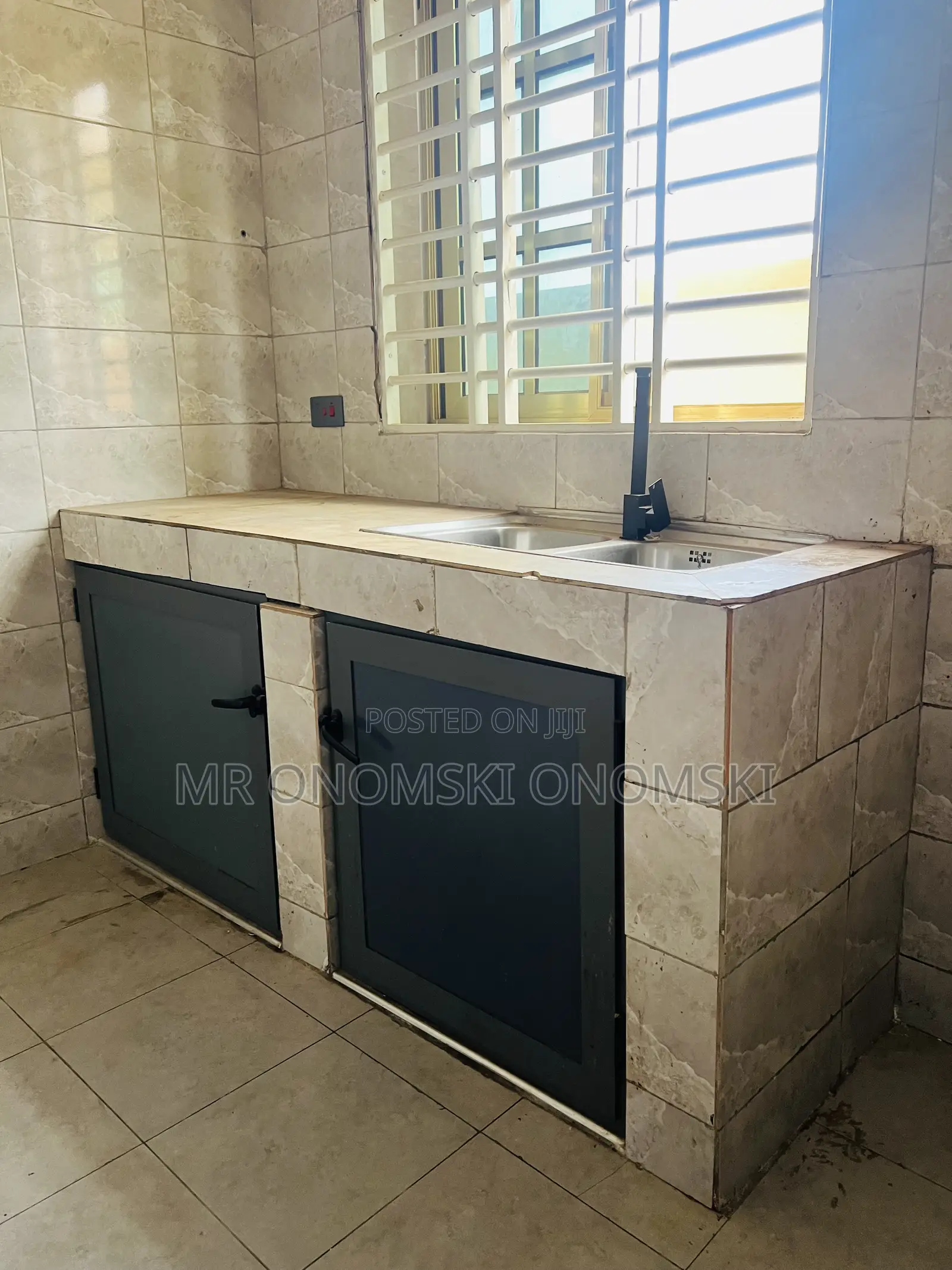 2bdrm Apartment in Tema Community 12, Sakumono for rent