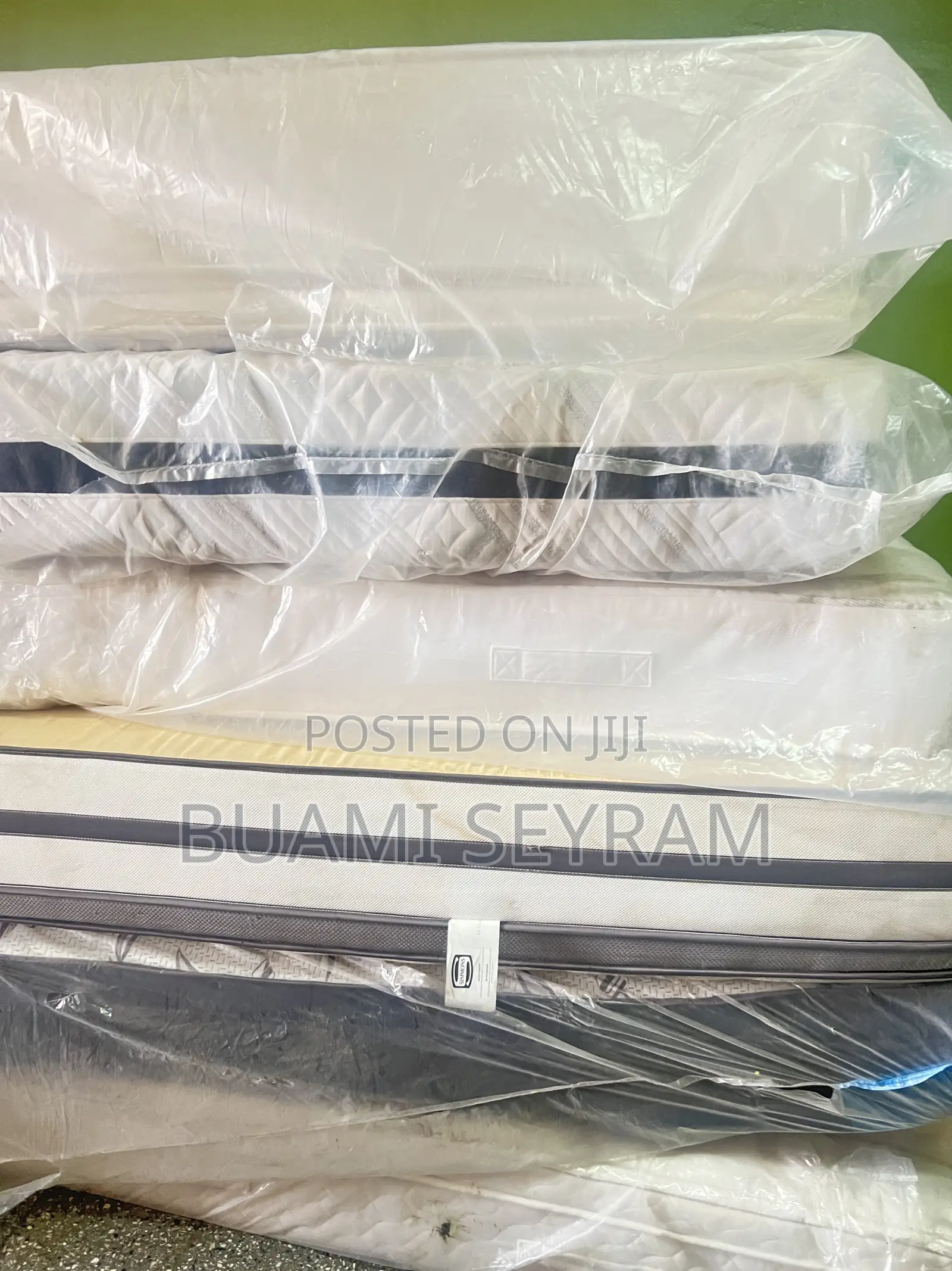 12 Inches Foreign Used Neat Mattress