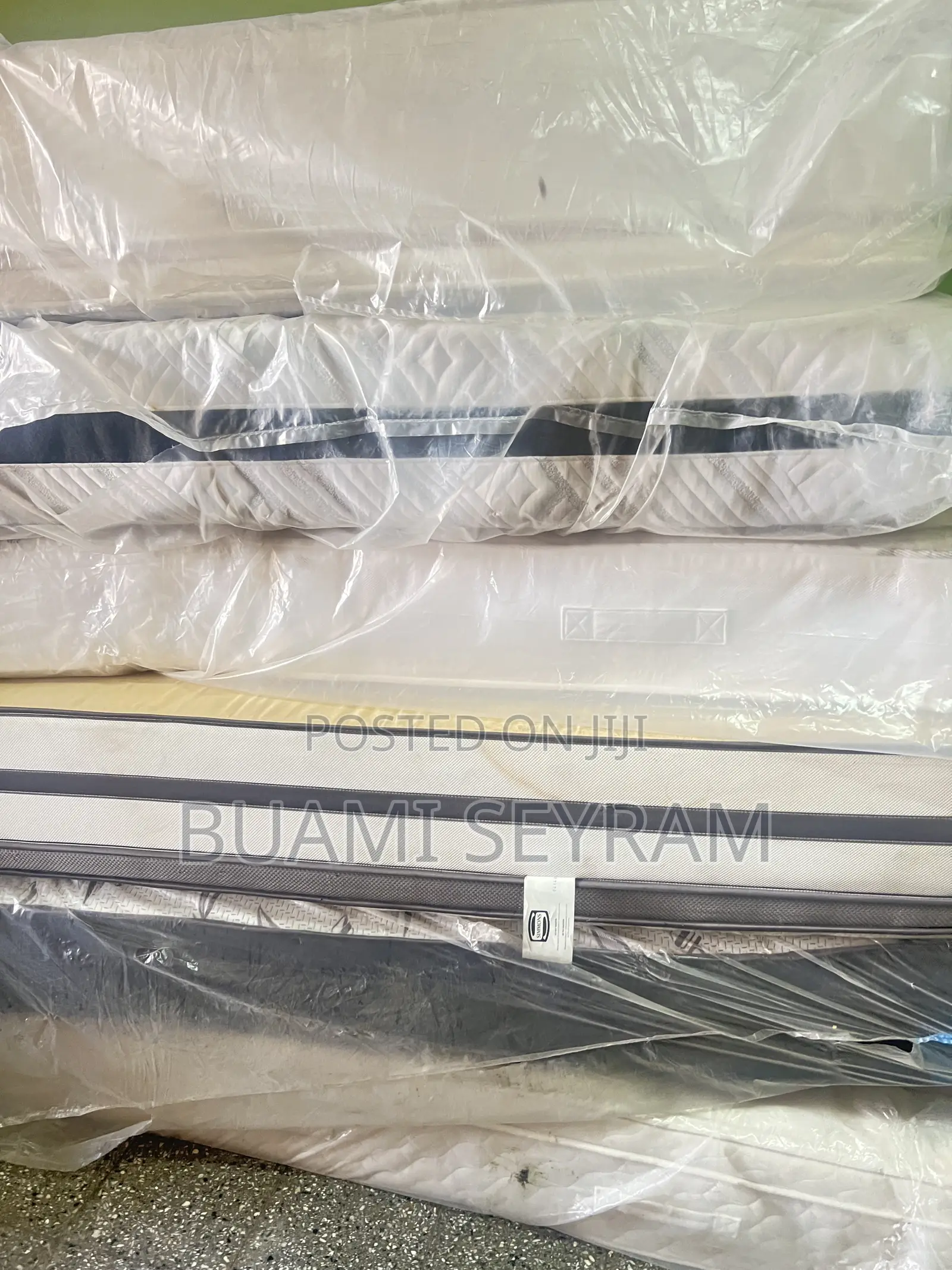 12 Inches Foreign Used Neat Mattress