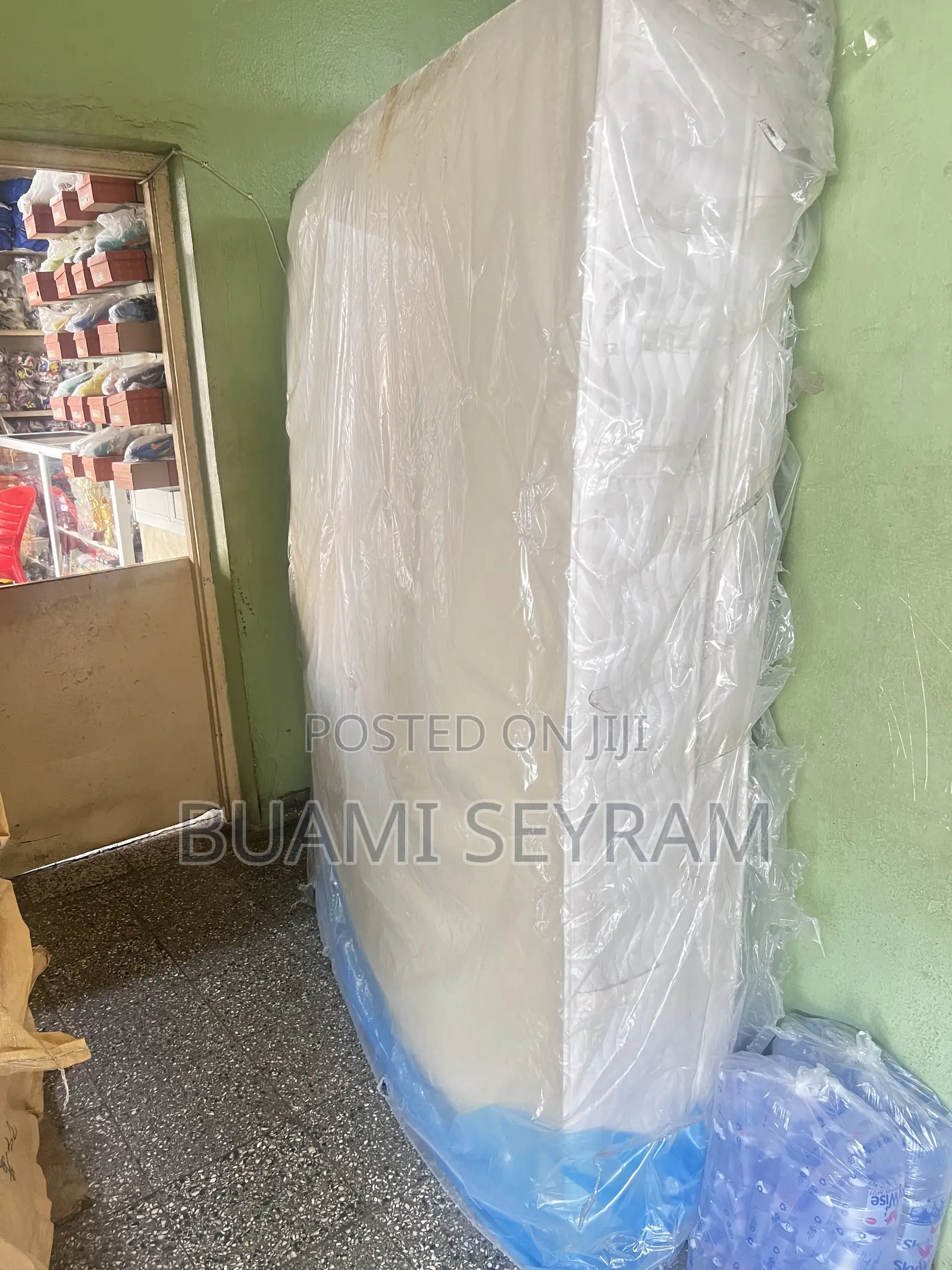 12 Inches Foreign Used Neat Mattress