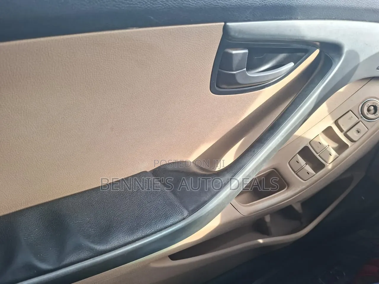Hyundai Elantra GLS Sedan FWD (1.8L 4cyl 6A) 2013 Silver