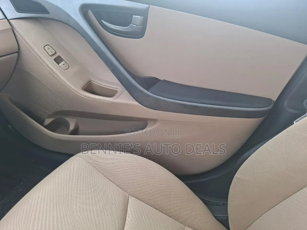 Hyundai Elantra GLS Sedan FWD (1.8L 4cyl 6A) 2013 Silver