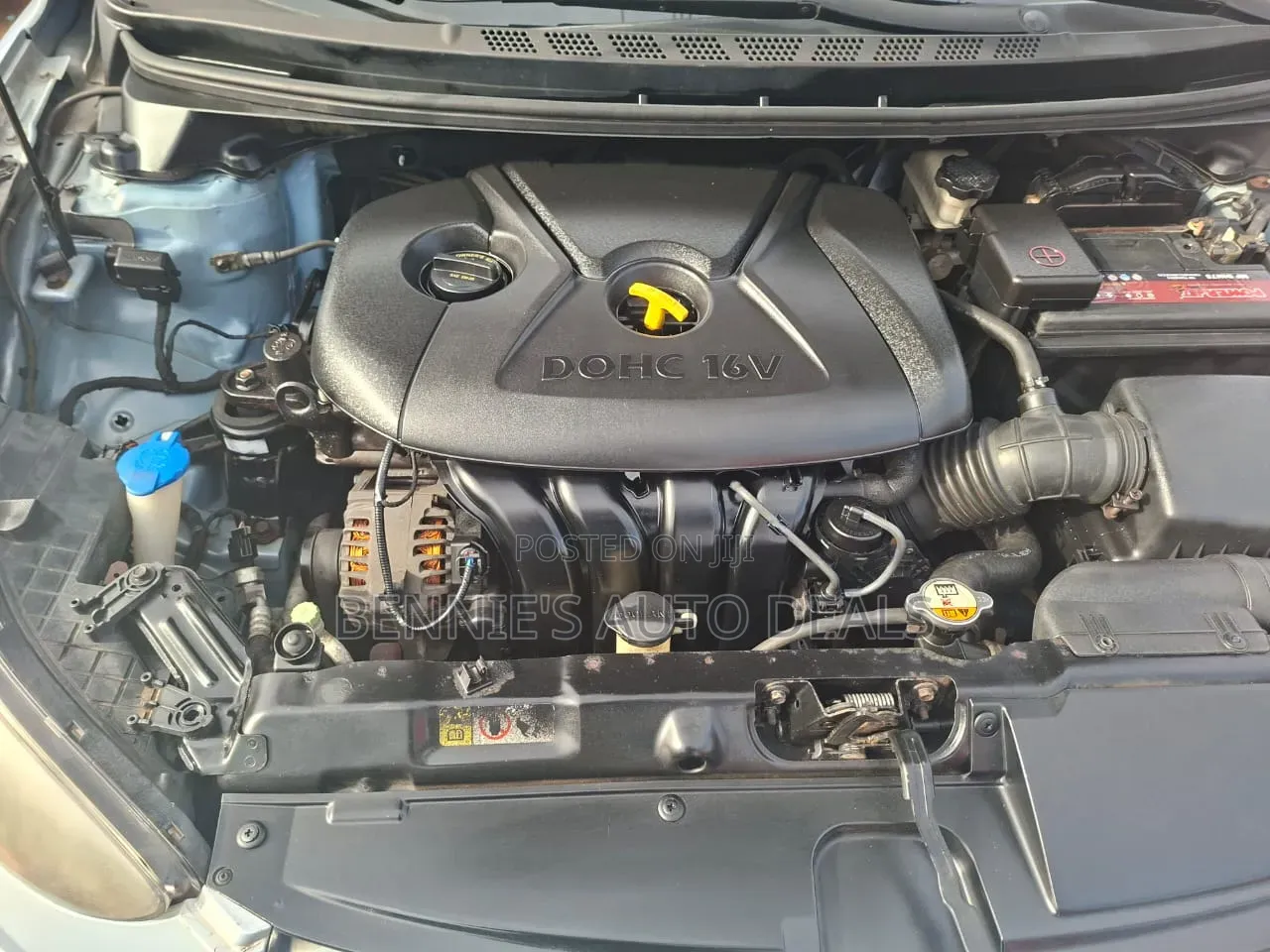 Hyundai Elantra GLS Sedan FWD (1.8L 4cyl 6A) 2013 Silver