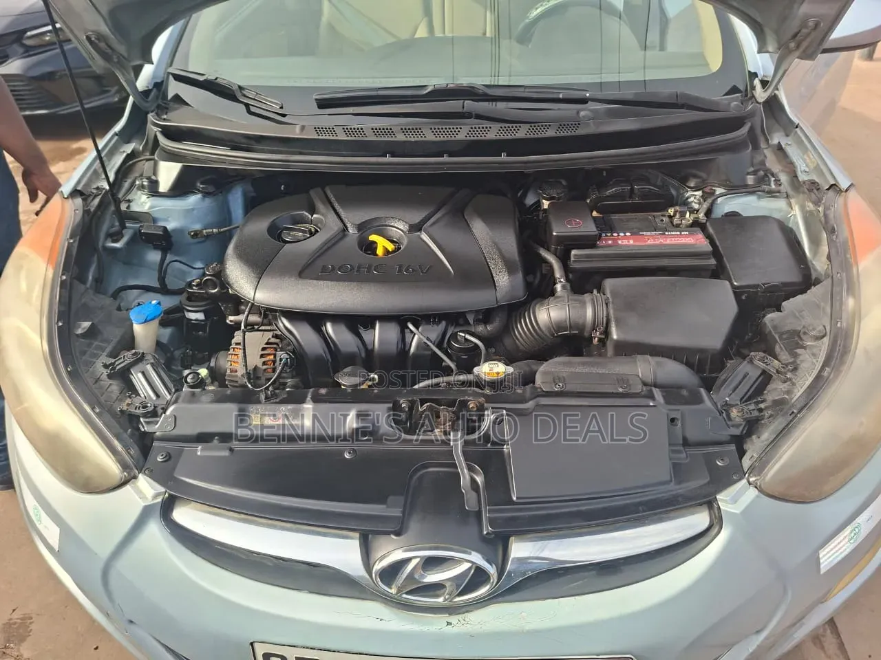 Hyundai Elantra GLS Sedan FWD (1.8L 4cyl 6A) 2013 Silver