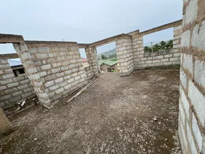 9bdrm Duplex in Nsawam Sekyikrom for sale