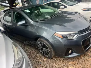 Toyota Corolla 2015 Gray