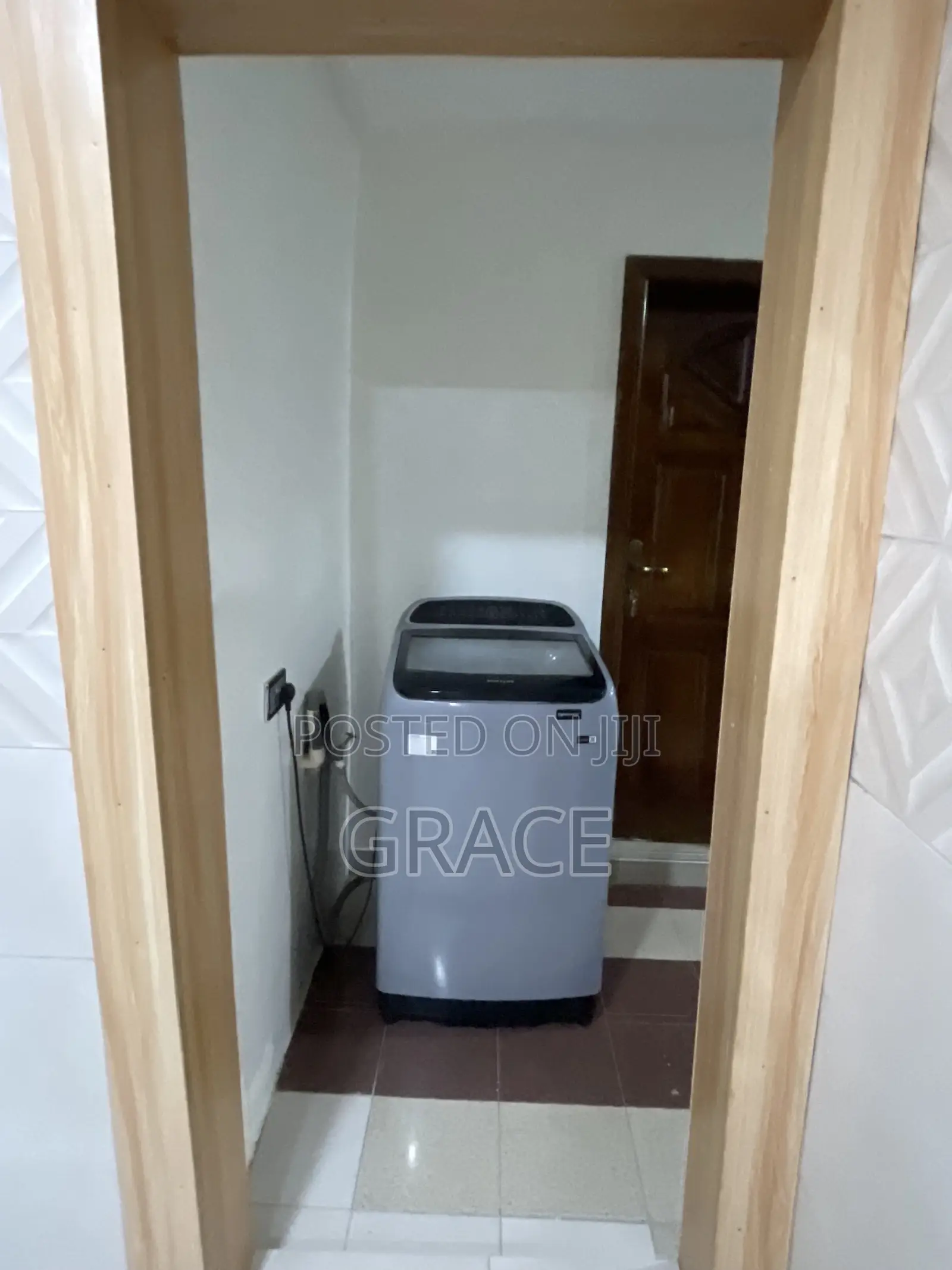 Furnished 2bdrm Apartment in West Lands for rent