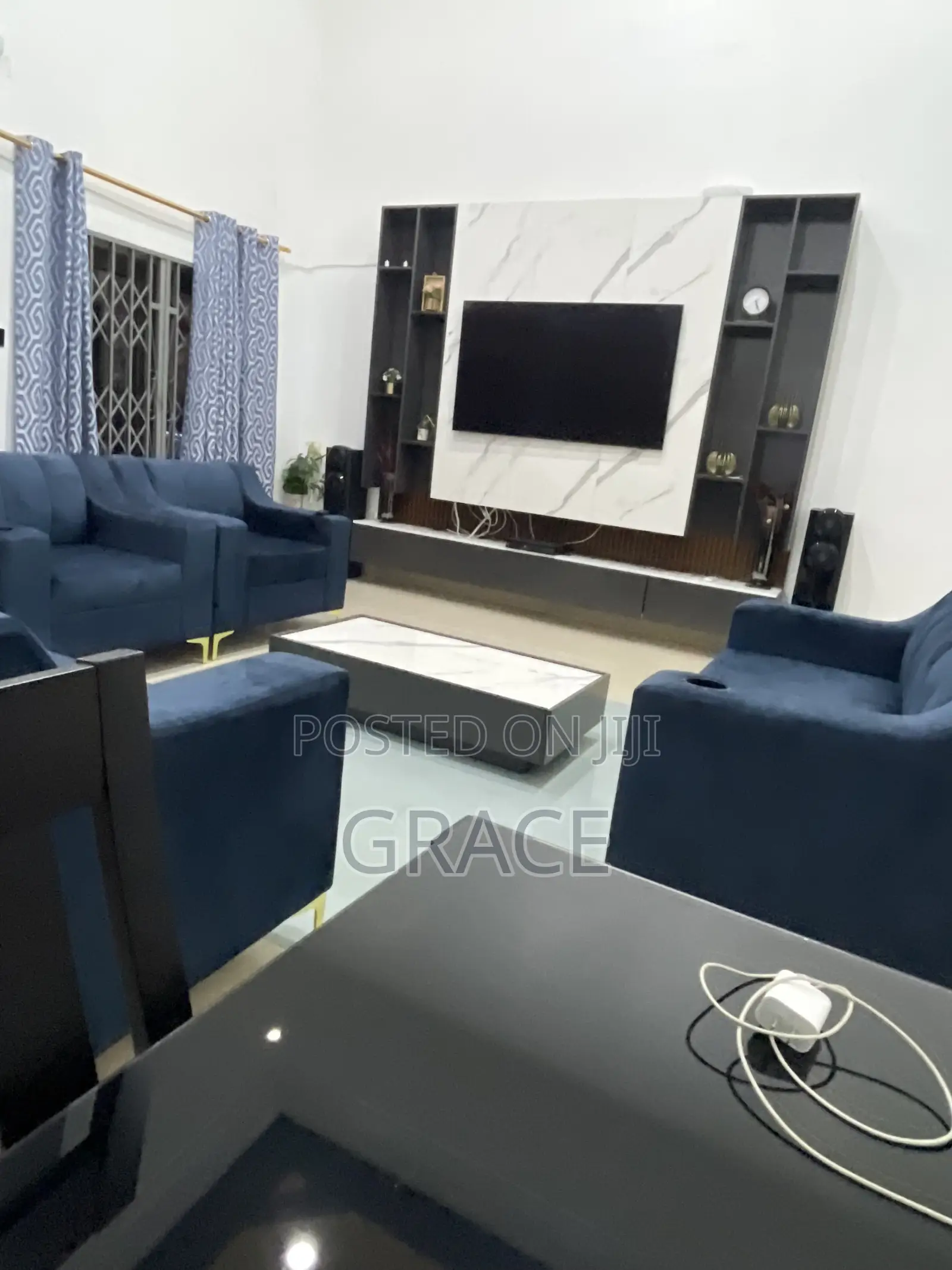 Furnished 2bdrm Apartment in West Lands for rent