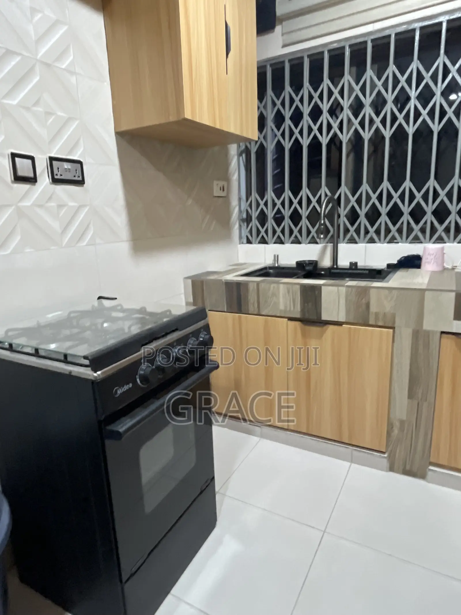 Furnished 2bdrm Apartment in West Lands for rent