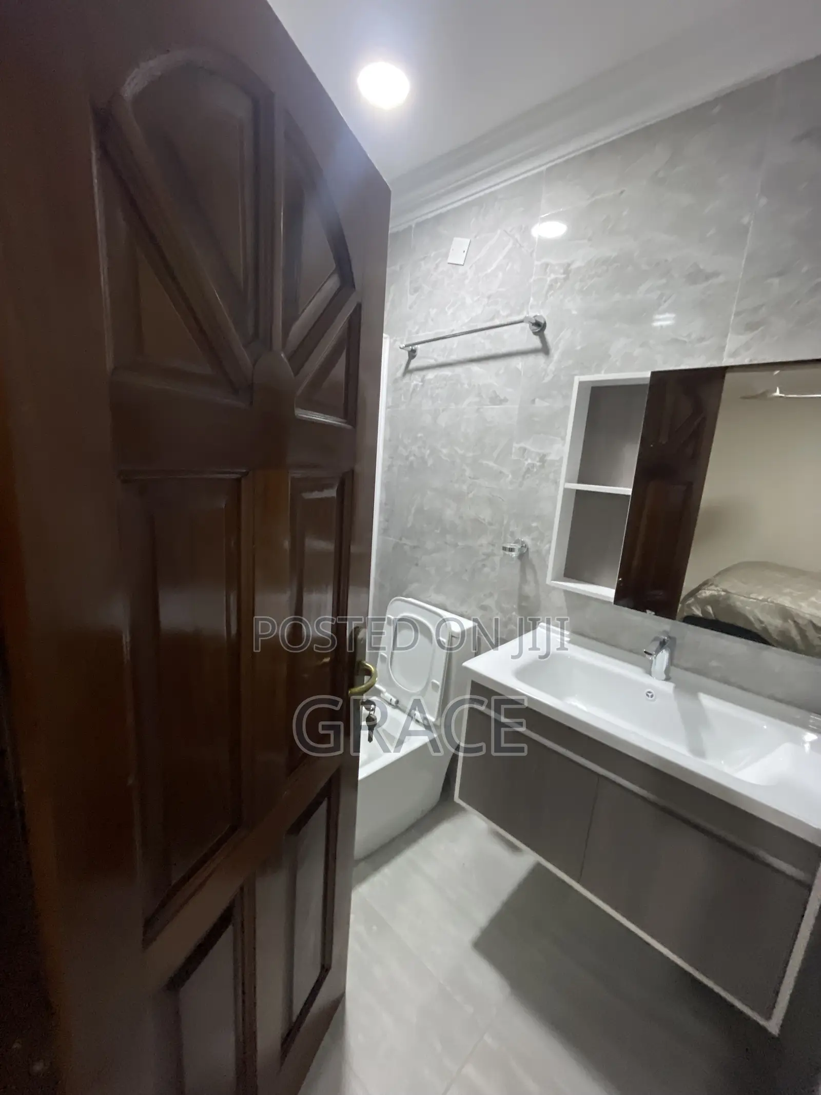 Furnished 2bdrm Apartment in West Lands for rent