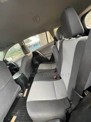 Toyota RAV4 LE FWD (2.5L 4cyl 6A) 2013 Gray