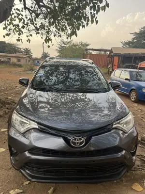 Toyota RAV4 LE FWD (2.5L 4cyl 6A) 2013 Gray