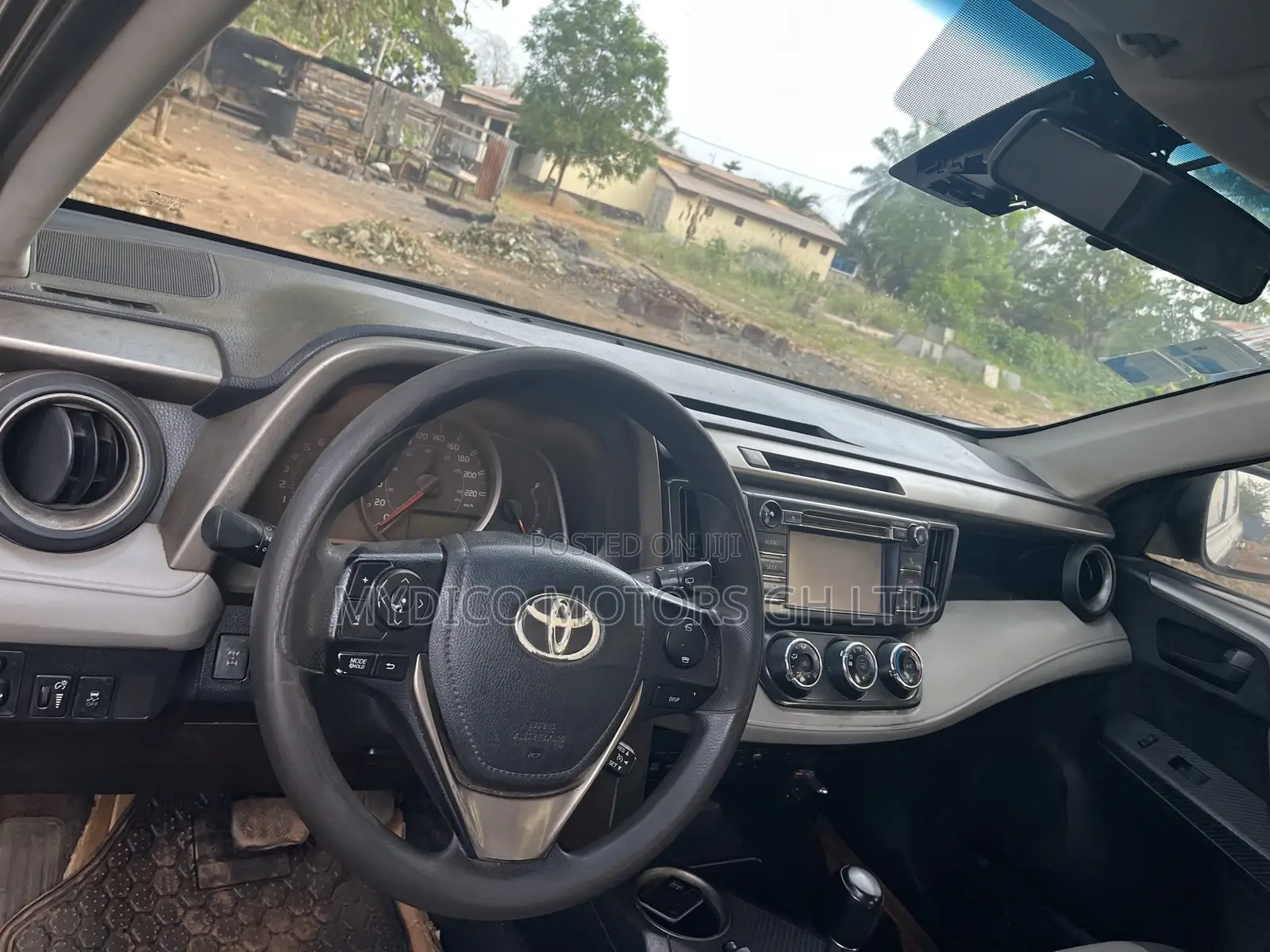 Toyota RAV4 LE FWD (2.5L 4cyl 6A) 2013 Gray