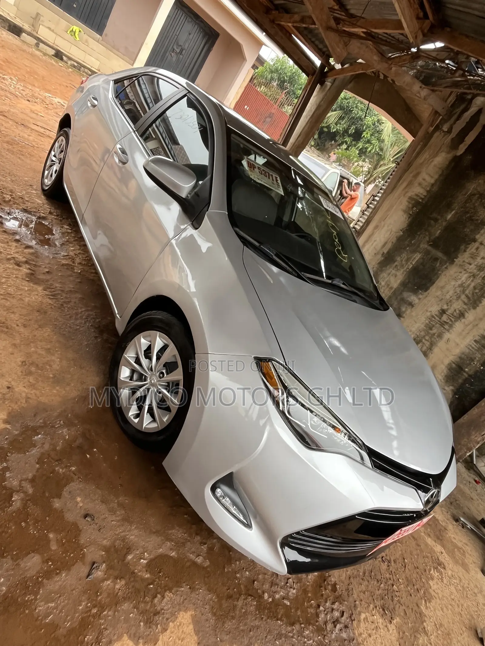 Toyota Corolla LE 4dr Sedan (1.8L 4cyl CVT) 2016 Silver