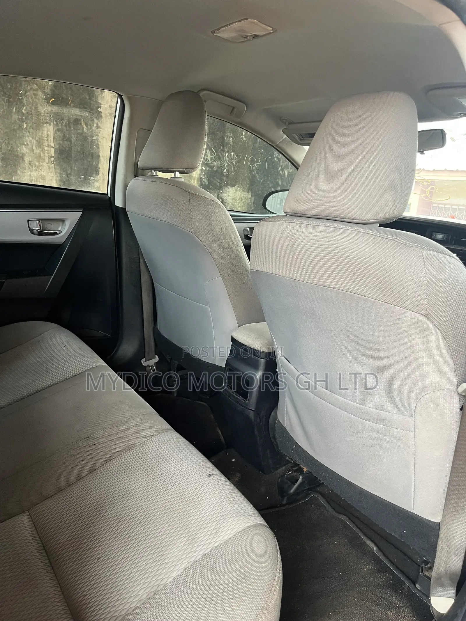 Toyota Corolla LE 4dr Sedan (1.8L 4cyl CVT) 2016 Silver
