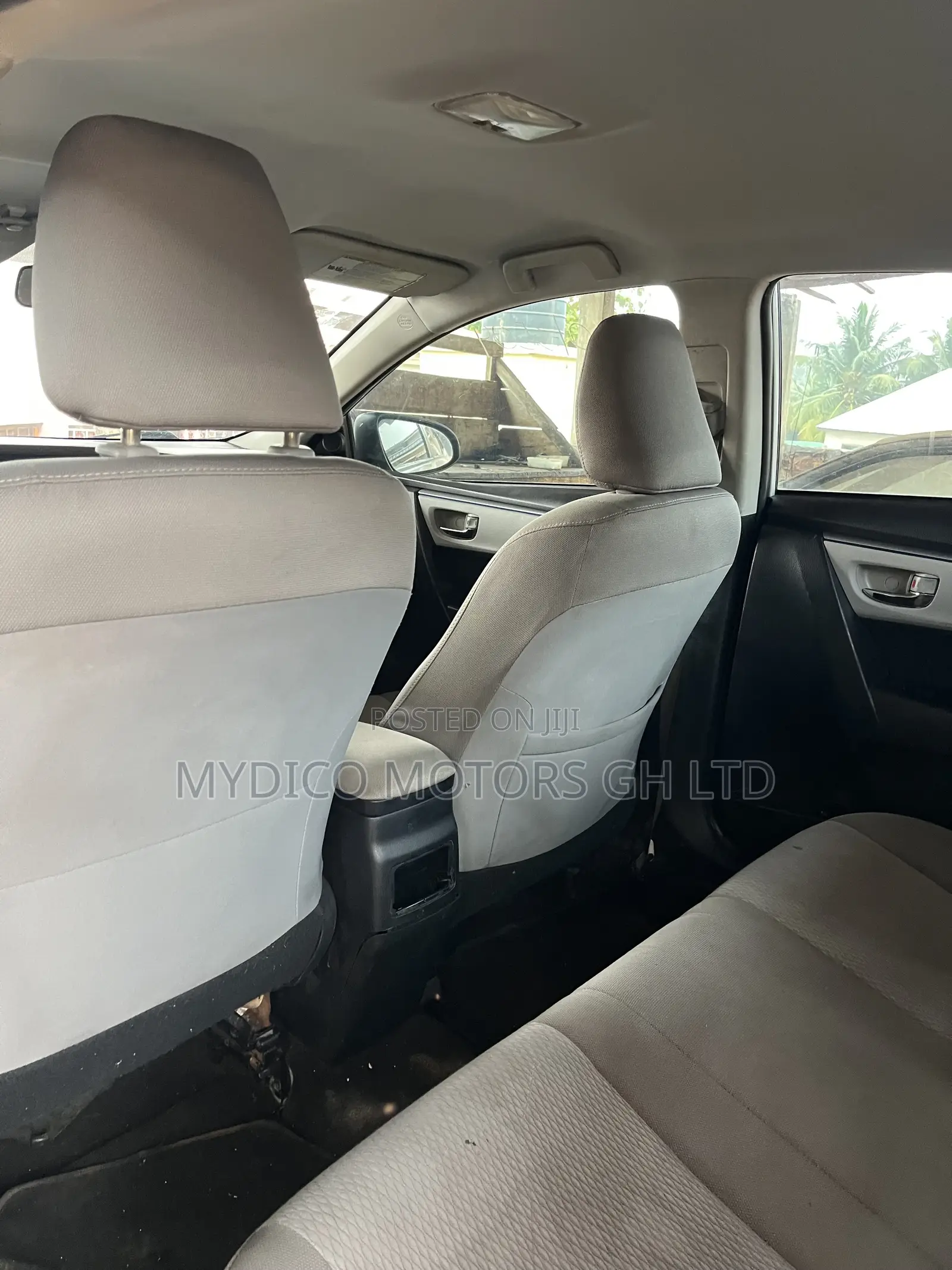 Toyota Corolla LE 4dr Sedan (1.8L 4cyl CVT) 2016 Silver
