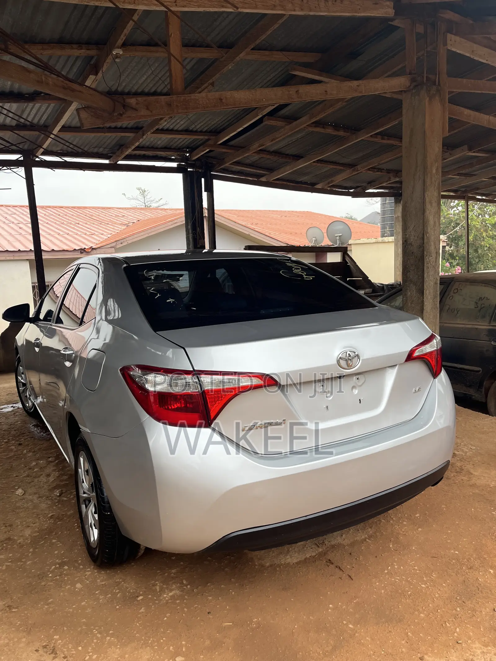 Toyota Corolla LE 4dr Sedan (1.8L 4cyl CVT) 2016 Silver