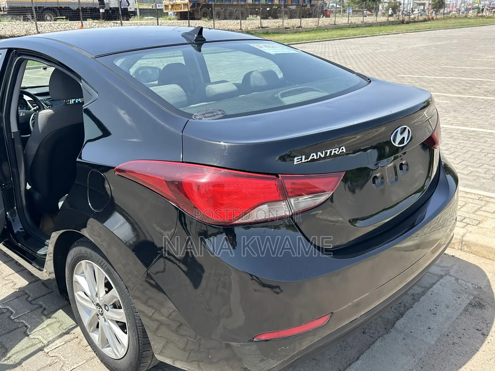 Hyundai Elantra SE 4dr Sedan (1.8L 4cyl 6A) 2015 Black