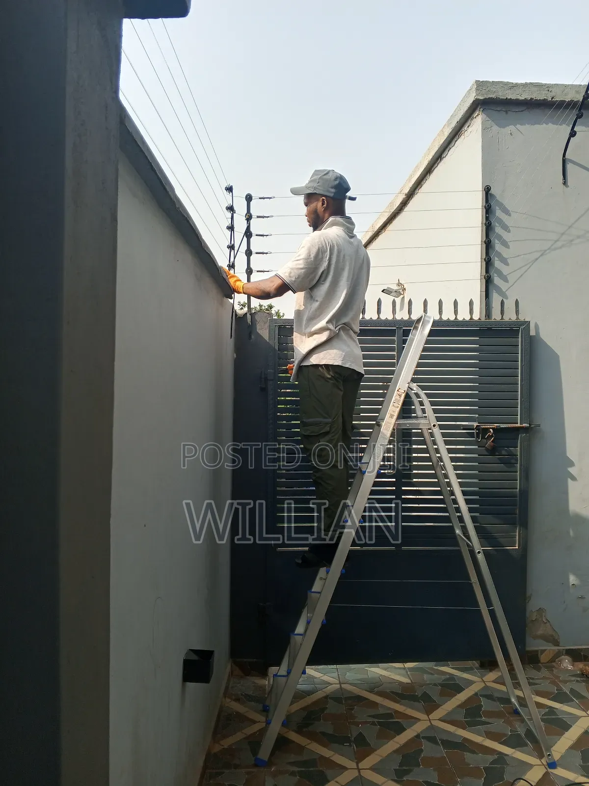 Electric Fence Work Installation