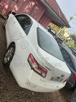 Toyota Camry LE 4dr Sedan (2.5L 4cyl 6A) 2011 White