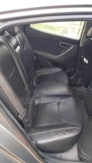 Hyundai Elantra 2012 Silver