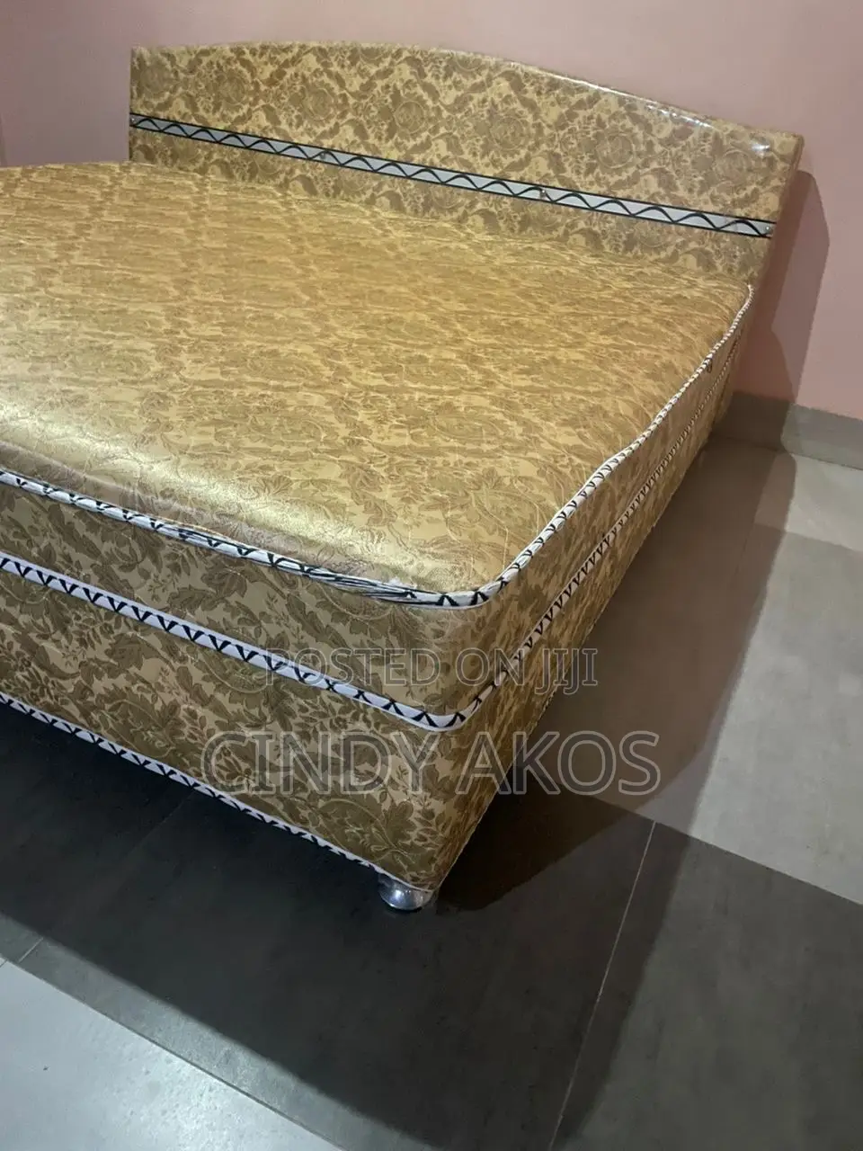 Full Bed in Good Condition
