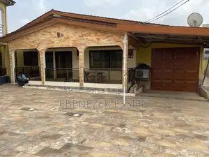 9bdrm House in West Hills Mall Side for sale