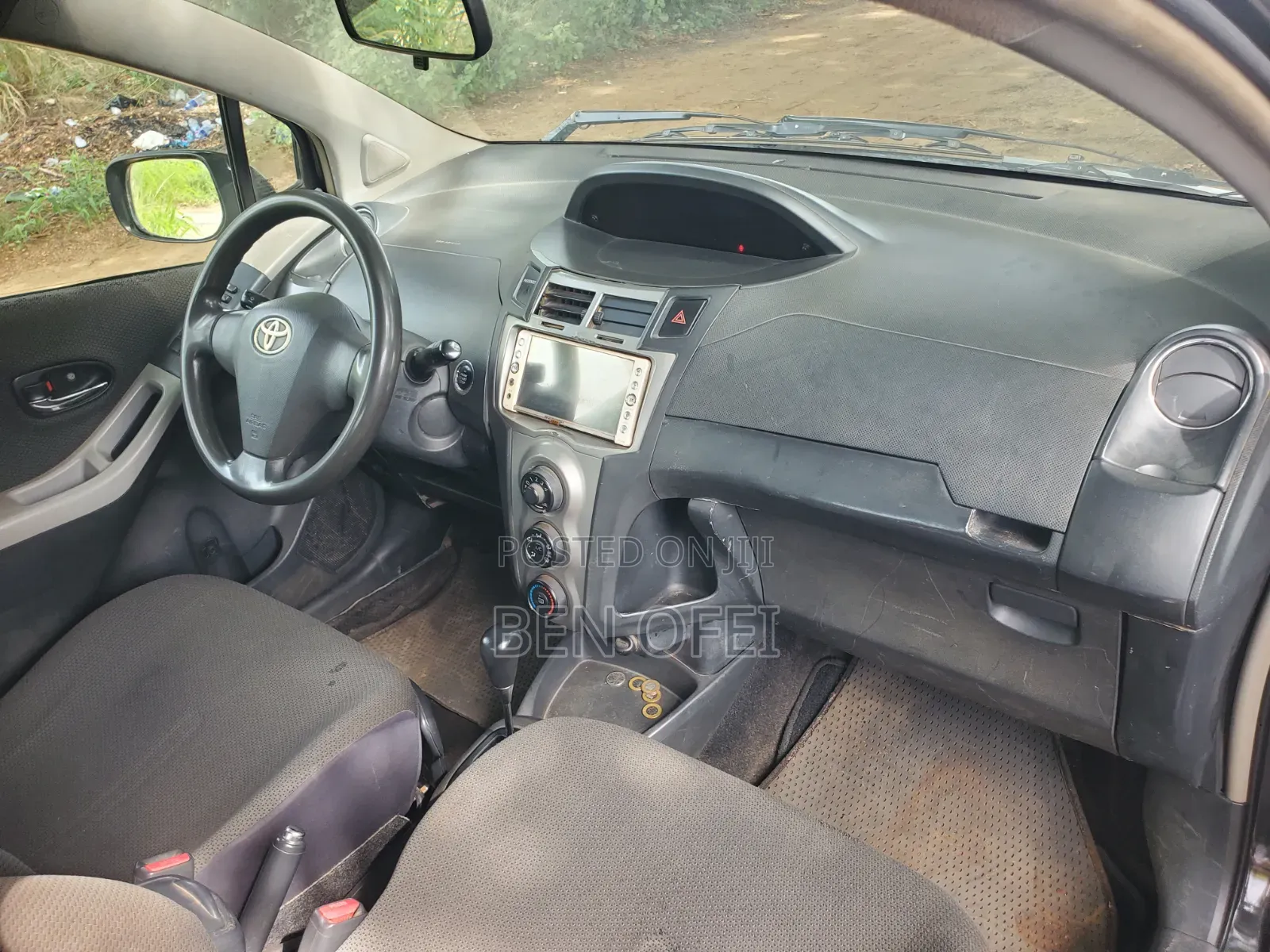 Toyota Vitz 1.3 AWD 3dr 2010 Black