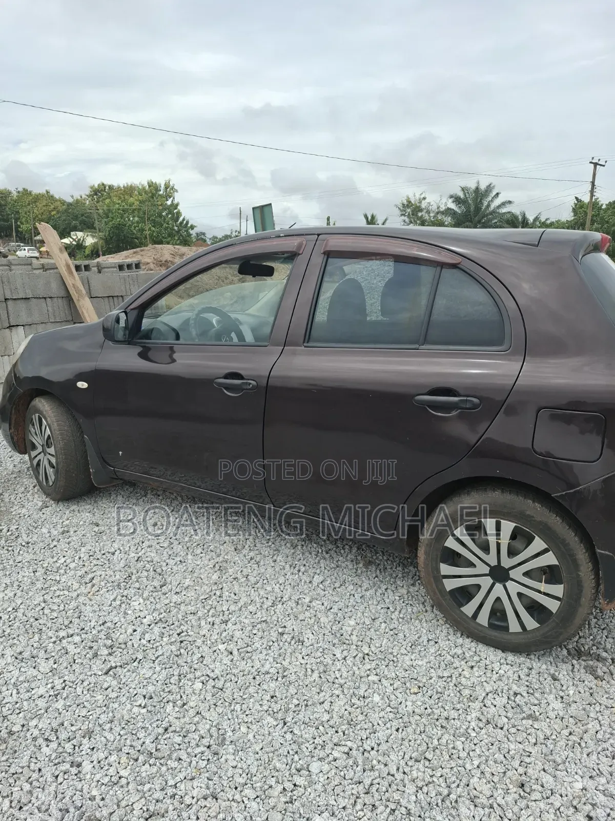 Nissan March 1.2 AWD 2015 Brown
