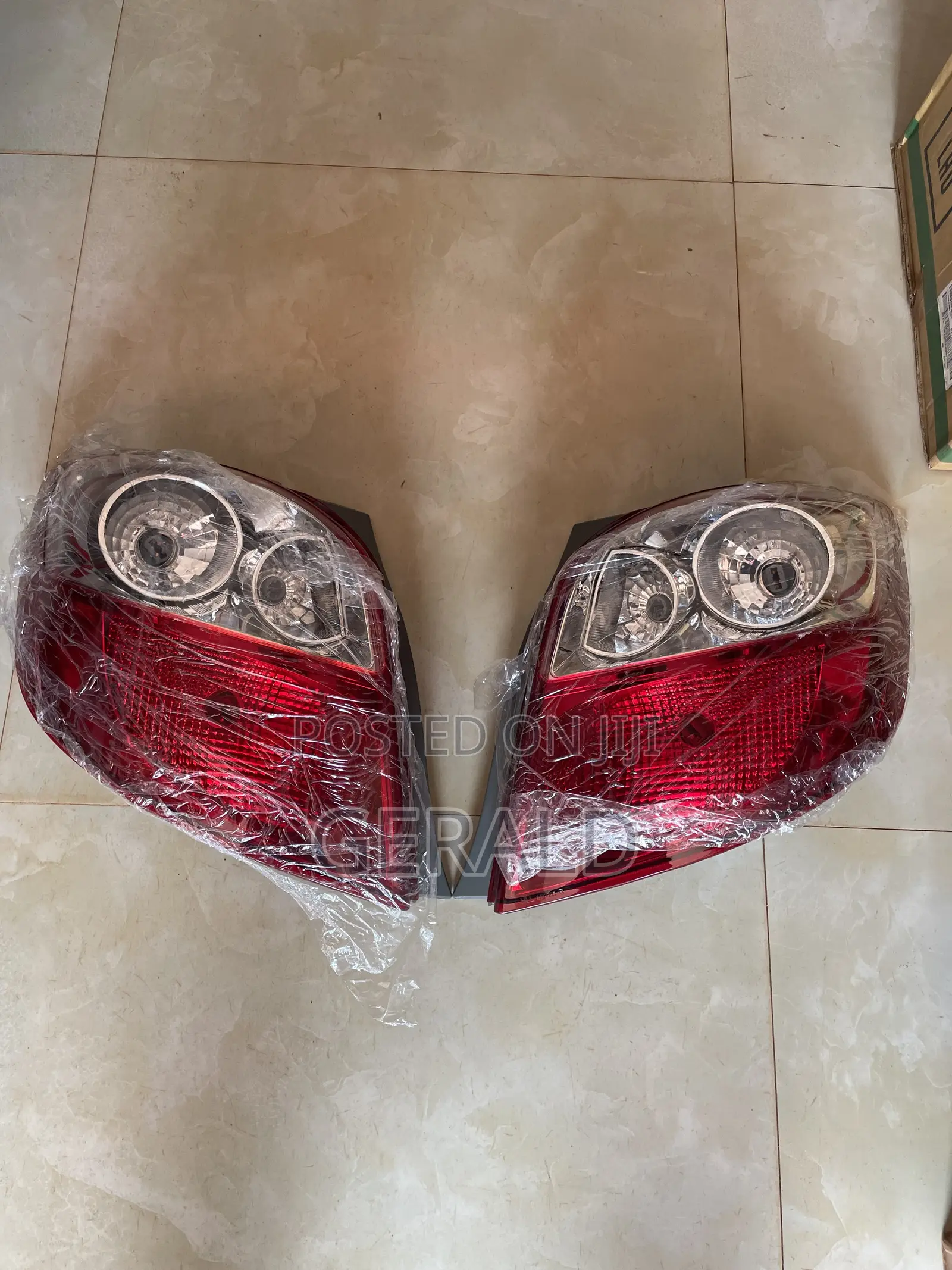 Matrix 2009 Taillight Pair