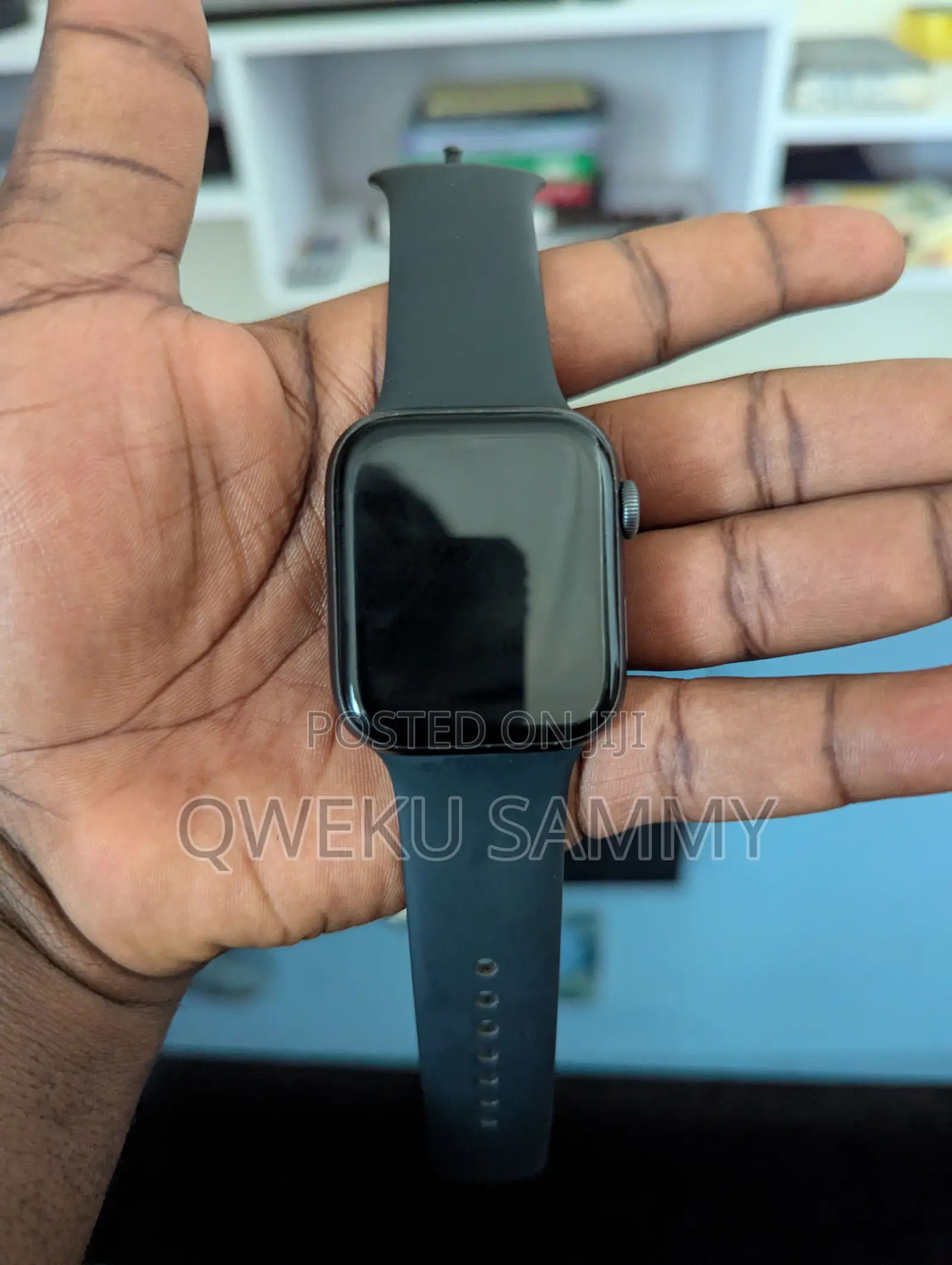 Original 44mm Apple Watch Series 5