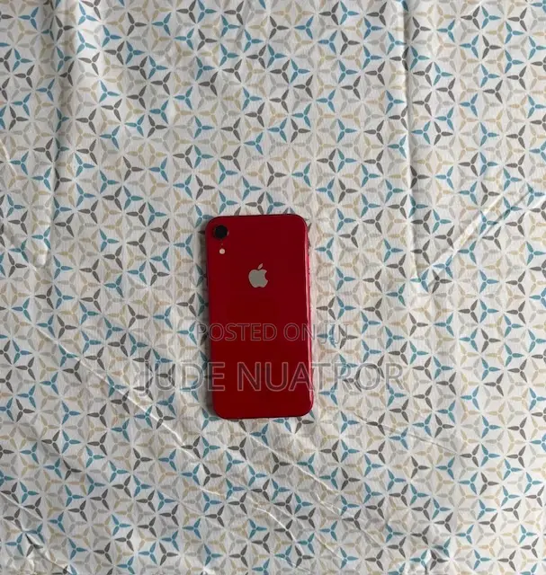 Apple iPhone XR 64 GB Red