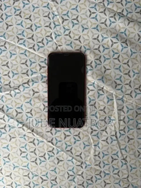 Apple iPhone XR 64 GB Red