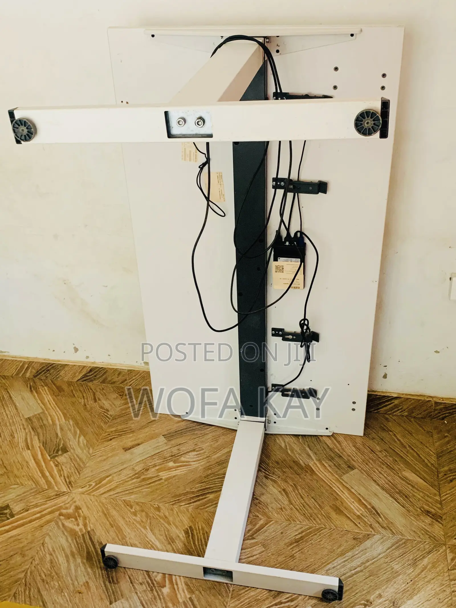 Adjustable Electric Table