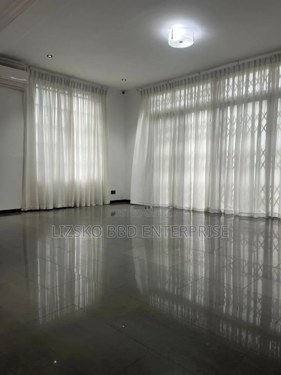 3bdrm Townhouse / Terrace in NPP Office Area for rent